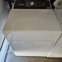 Whirlpool 3.5-cu ft Washer & 7-cu ft Electric Dryer