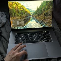 Macbook Pro 16 inch | 2019 Intel i9 Space Grey 1TB 16GB RAM