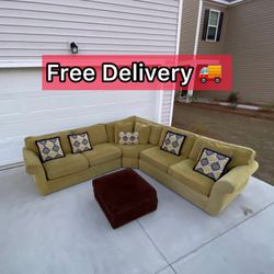 Sectional (Free Delivery)