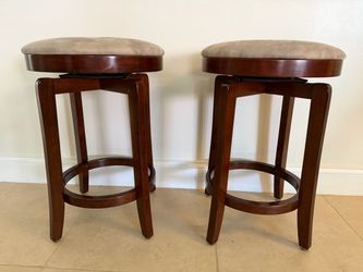 2 Bar stools