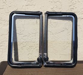 VW '68-'79 Type 2 Bus BAY WINDOW Left or Right Side Quarter Vent Window Assembly