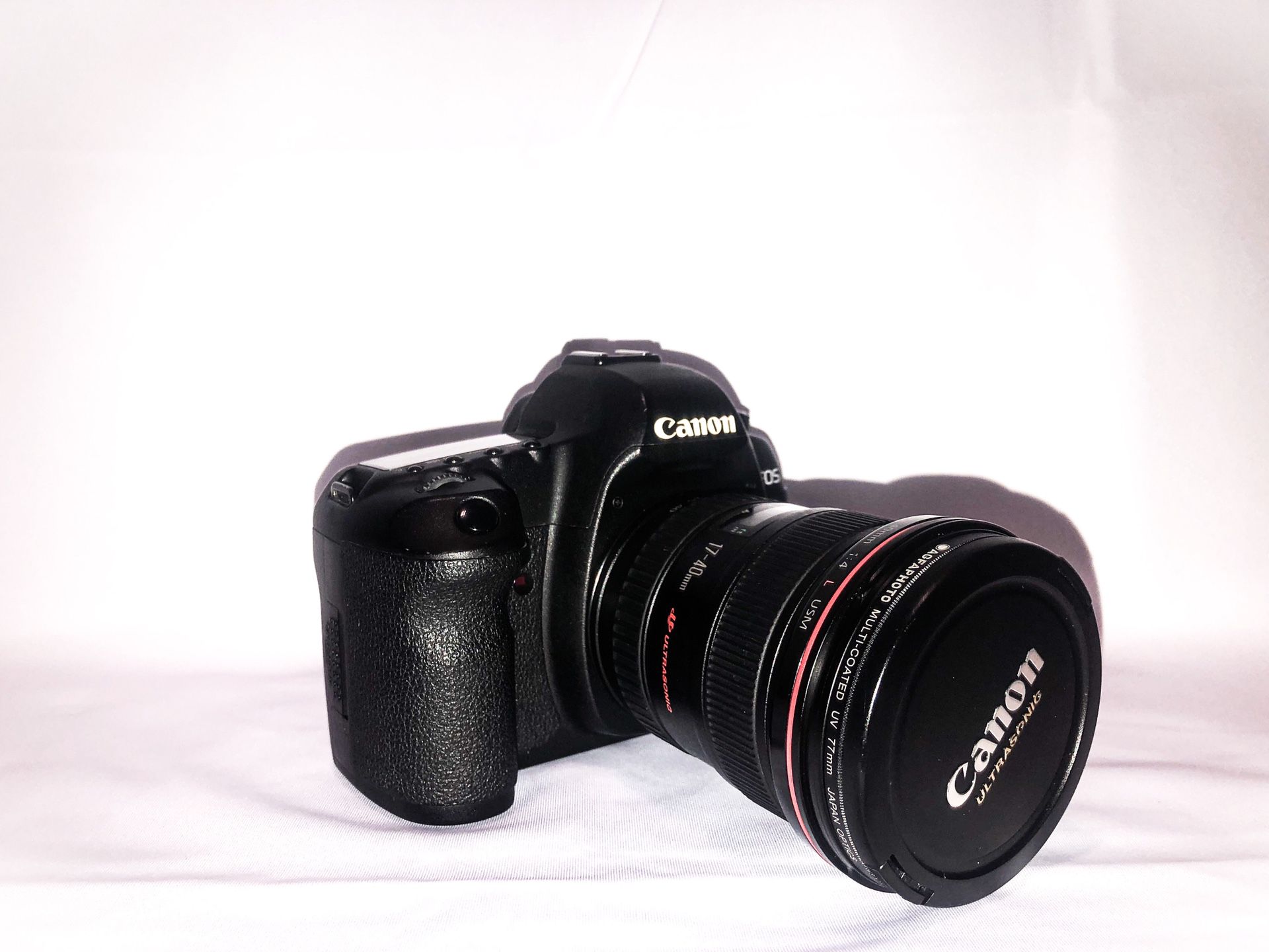 Canon 5D mark ii with a L lens very low shutter count