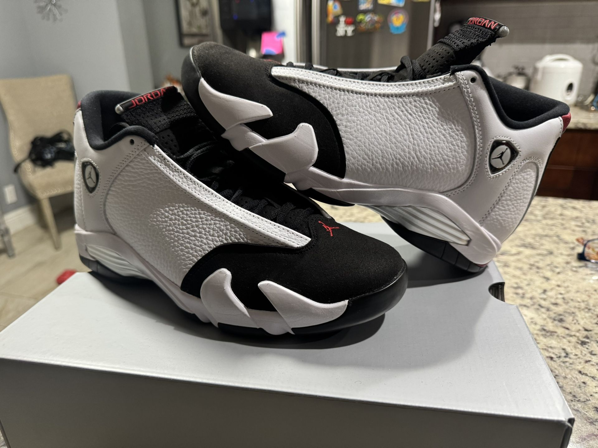 Retro Jordan 14 Black Toe 2024