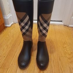 Burberry Rain Boots - Size 6