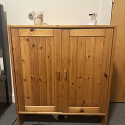 Standing Cabinet