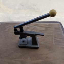 Wristwatch press