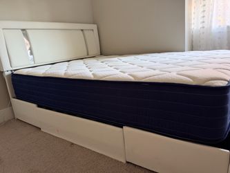 Queen Mattress, 12 Inch