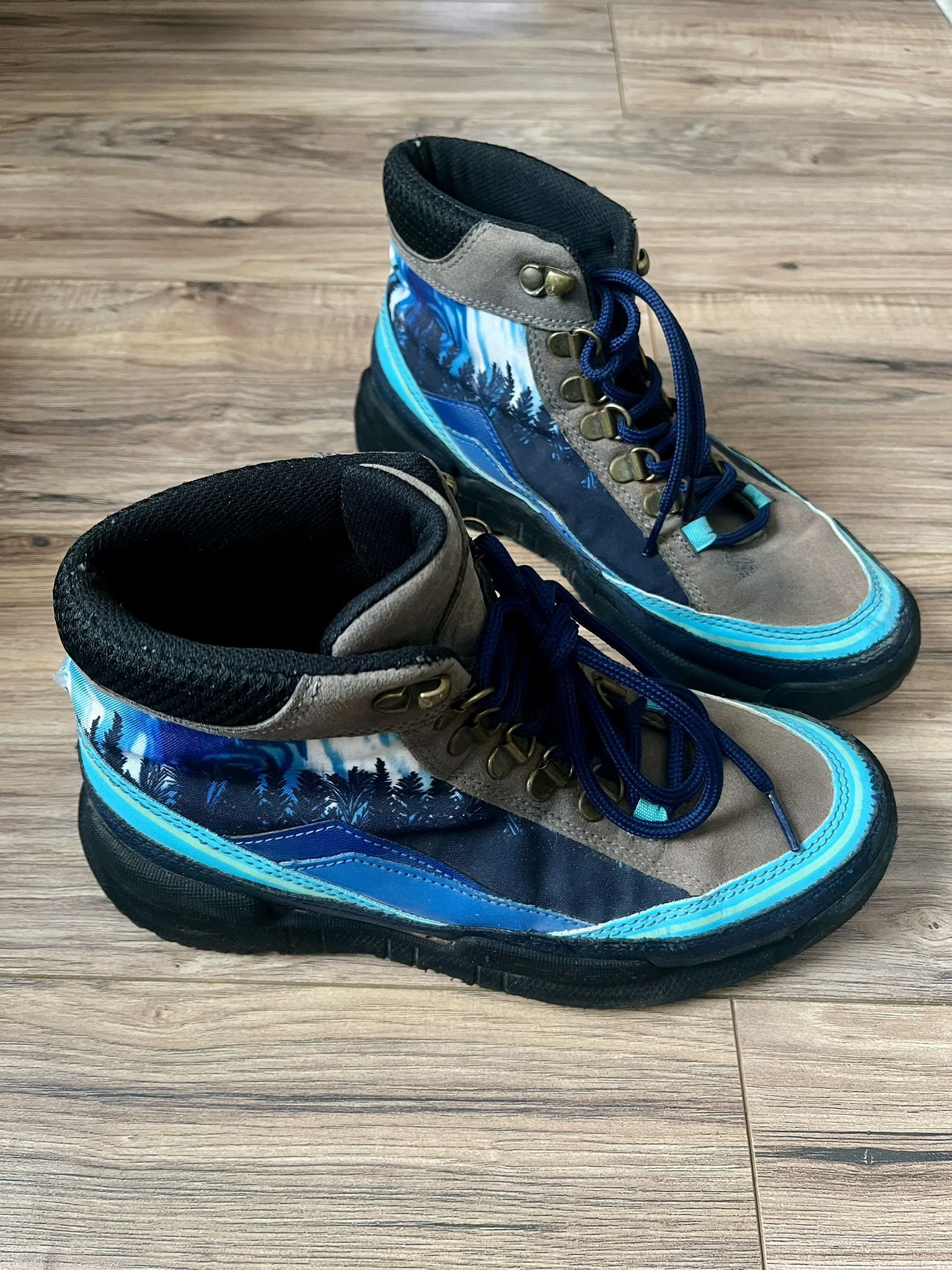 Inkkas Vegan Leather Hiking Boots - Women’s 8