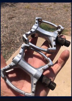 9/16 Cage Pedals 90s