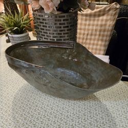 India Exotic Unique Hammered Metal Basket With Handle