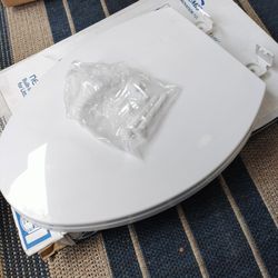  Toilet Seat