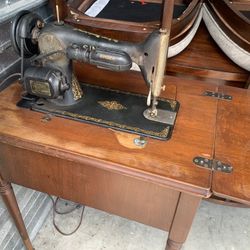 Antique SINGER Sewing Machine and Old Schoolhouse Desk
