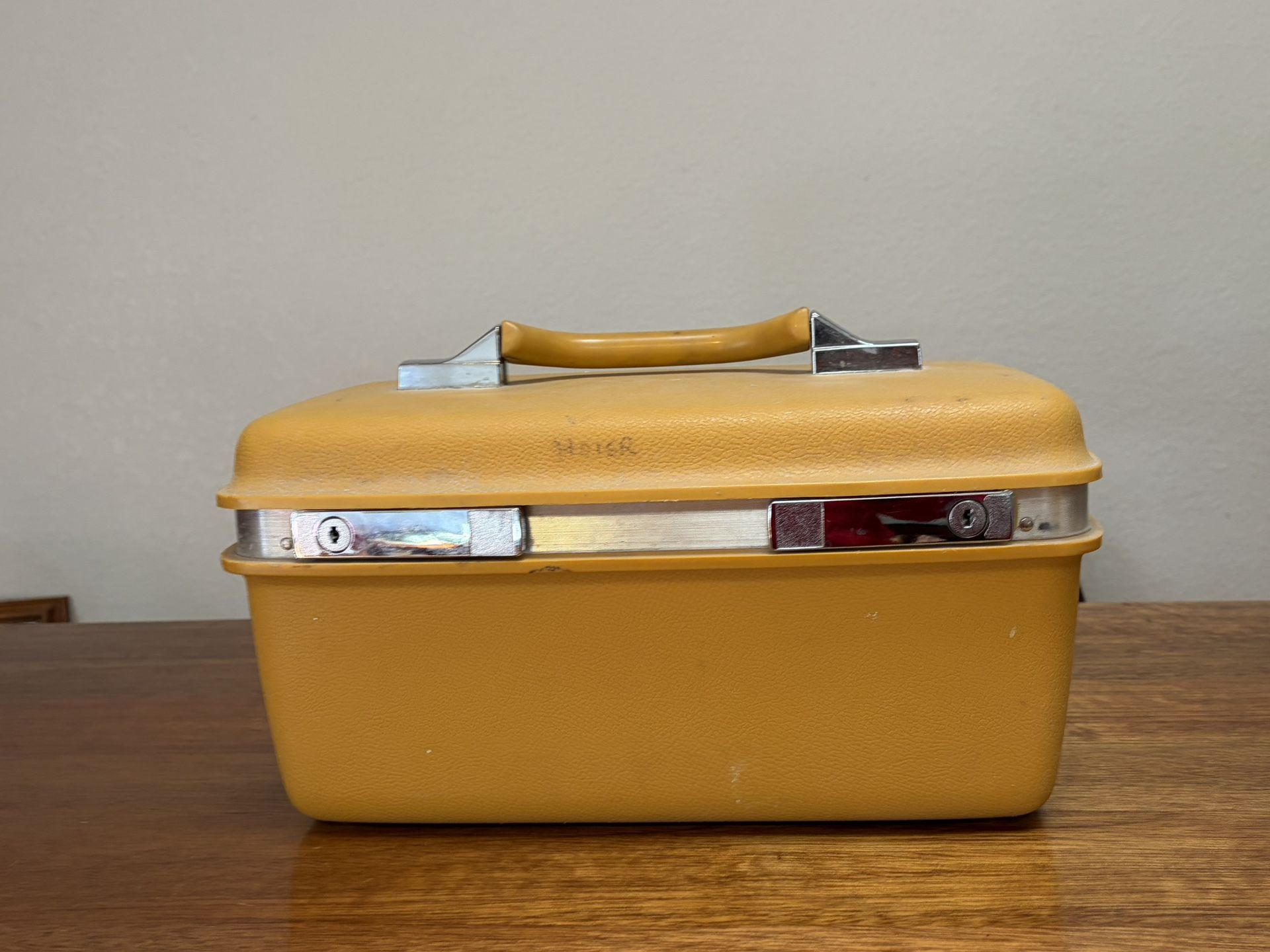 Vintage Samsonite Train Case With Tray & mMirror