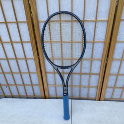 Classic Antelop 100% Graphite Tennis Racket