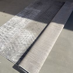 Two rugs 4 kids chairs 1 pottery barn kids table