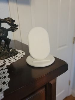 Google wireless charging pad