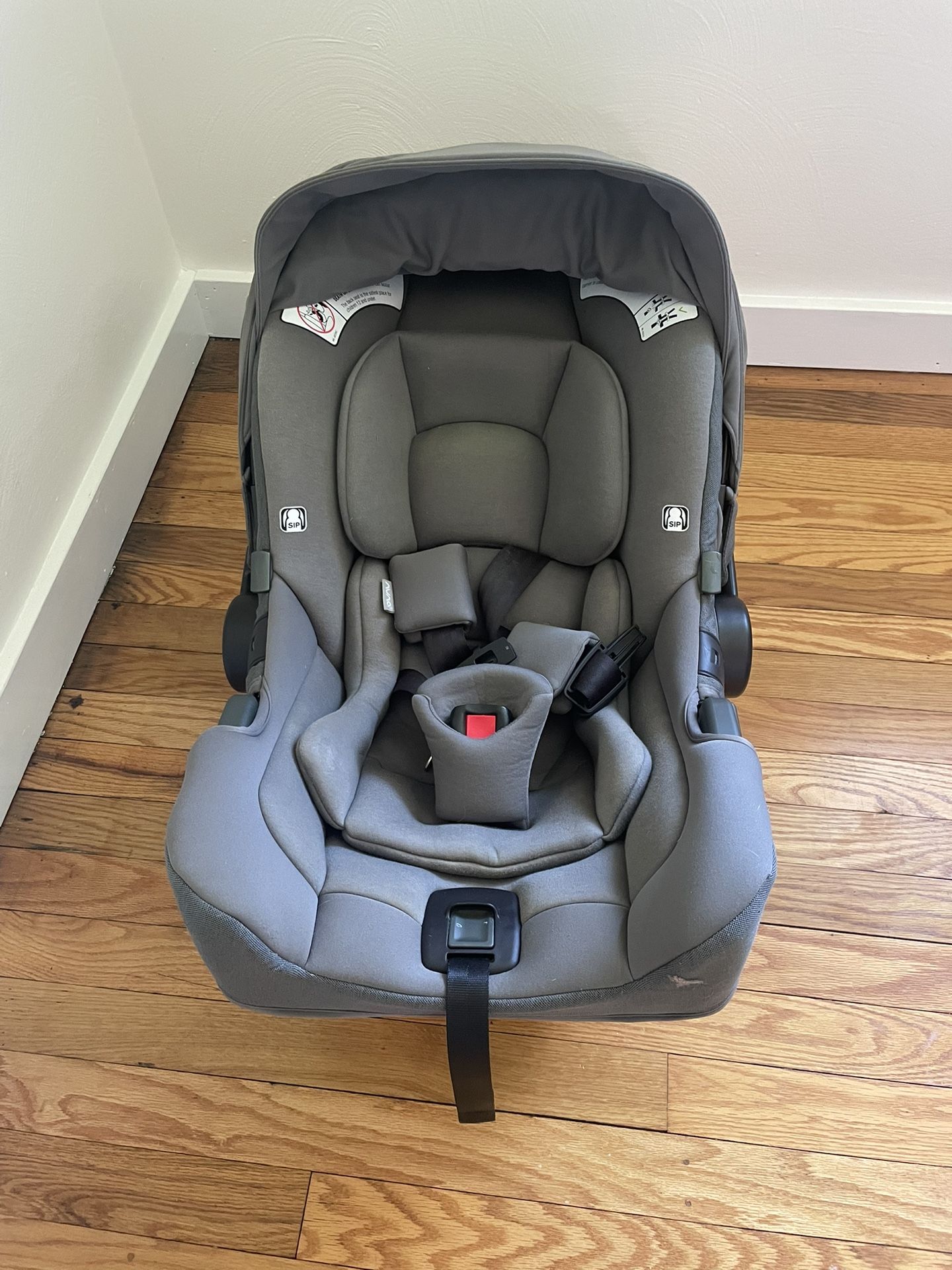Nuna Pipa RX Car Seat / Infant Carrier