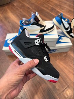 Air Jordan 4 Retro Bred Size:3Y