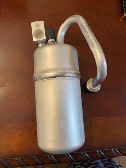 New A/C Receiver Drier for 97-01 Jeep Cherokee L4 2.5L L6 4.0L  & A/C Seal Repair Kit  UAC  RS2600 $50 Firm on Price