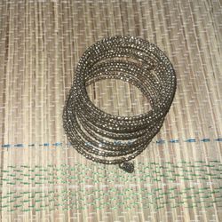 STELLA & DOT Wrap Silver Tone Beaded Memory Wire Bangle Bracelet Retired