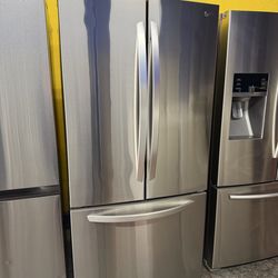 LG Refrigerator 33 wide