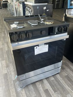 $100 Off + Free Delivery Drop Off Thru 8/17 - Bespoke Slide In Gas Range @ $800