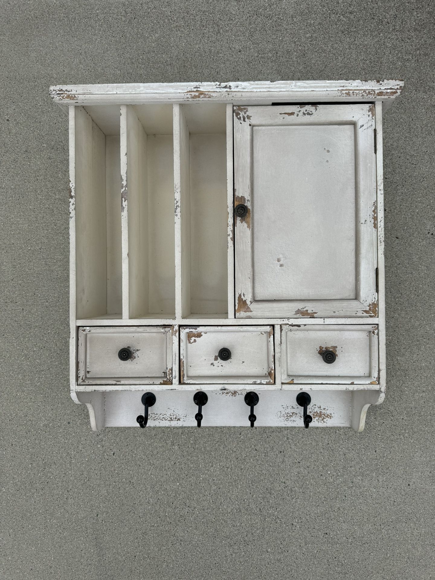 Organizer - Wall Mount (22”Hx19”W)