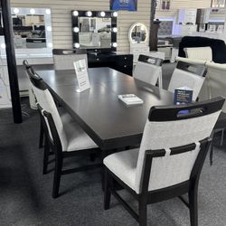 Dining Table Set. 🚚WE DELIVER🚚