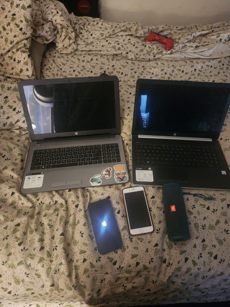 $220 ELECTRONICS - 2 LAPTOPS - IPHONE 13 PRO MAX - IPHONE 8 - JBL SPEAKER 