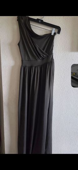 Vestido nuevo Size s pero queda como M o L color verde oliva
