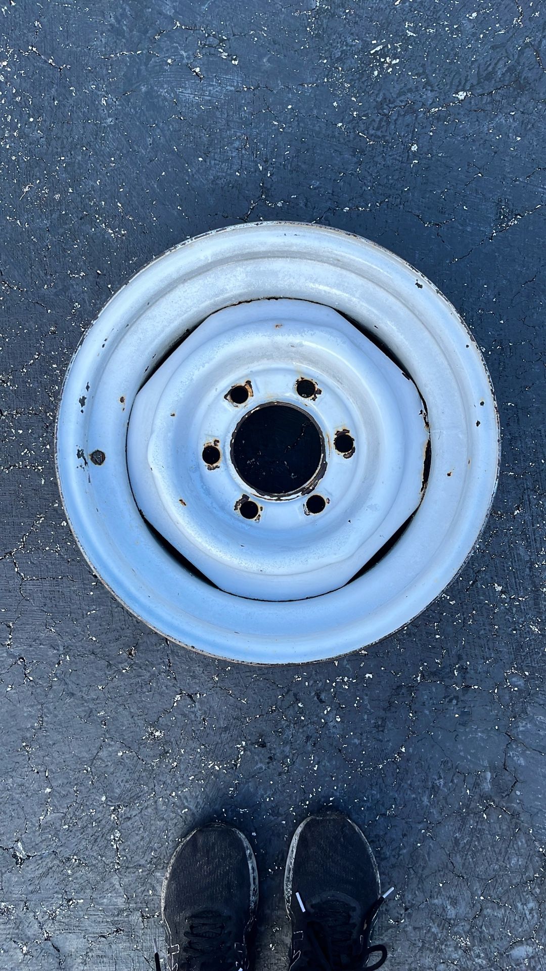 Used Trailer 15” Wheel 6 Lug