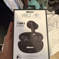 Wireless earbuds 