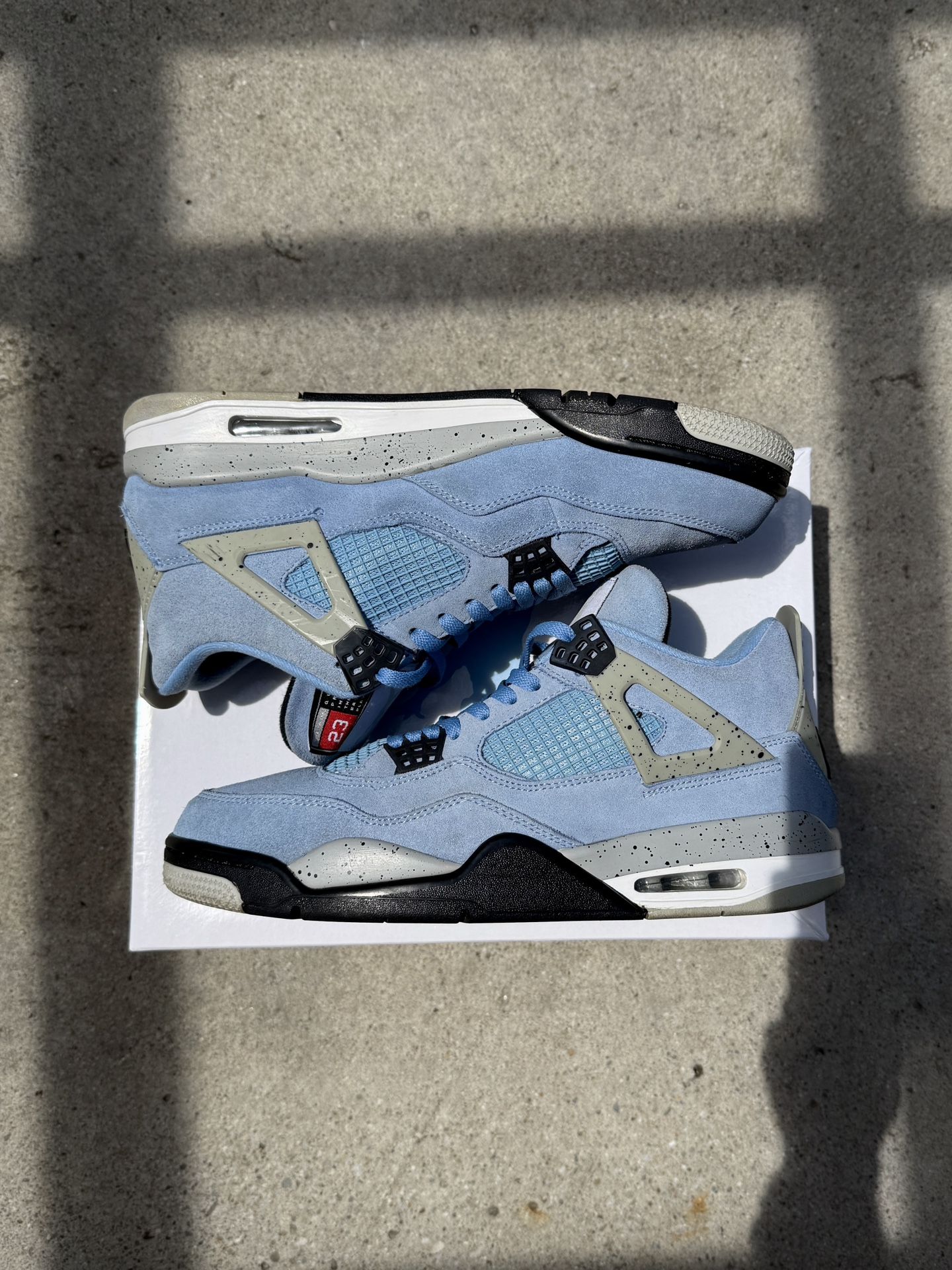 Air Jordan 4 "UNC Blue"