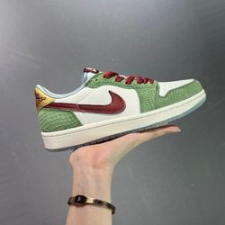 Jordan 1 Low OG Year of the Dragon 10