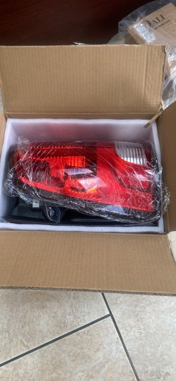 Dodge Tail Lights w/ bulbs 2009-2018