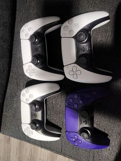 Playstation 5 Dualsense Controllers
