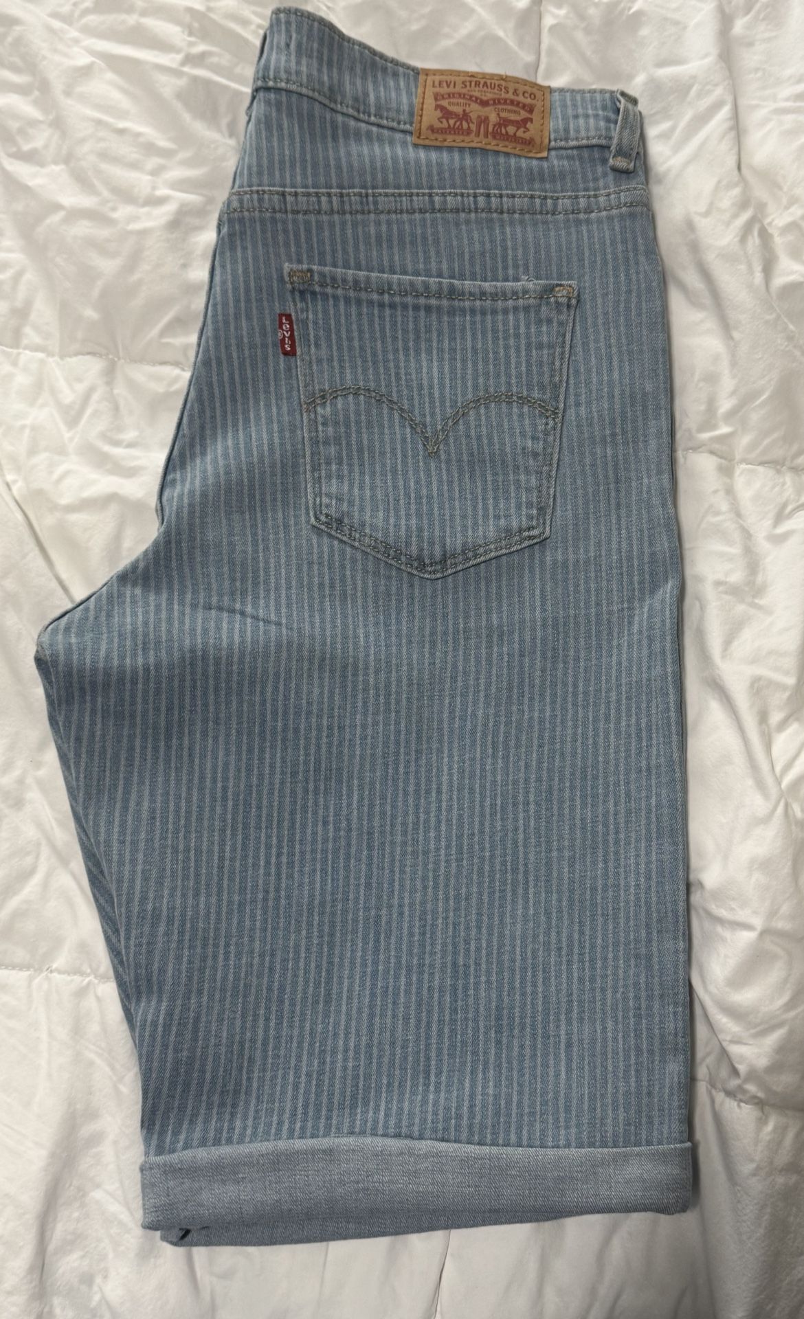 Levi’s Classic Bermuda Shorts