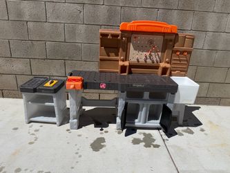 Step2 Kids Toy Workshop Workbench Set