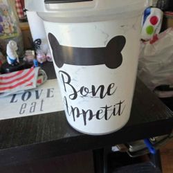 Pet Food Container 