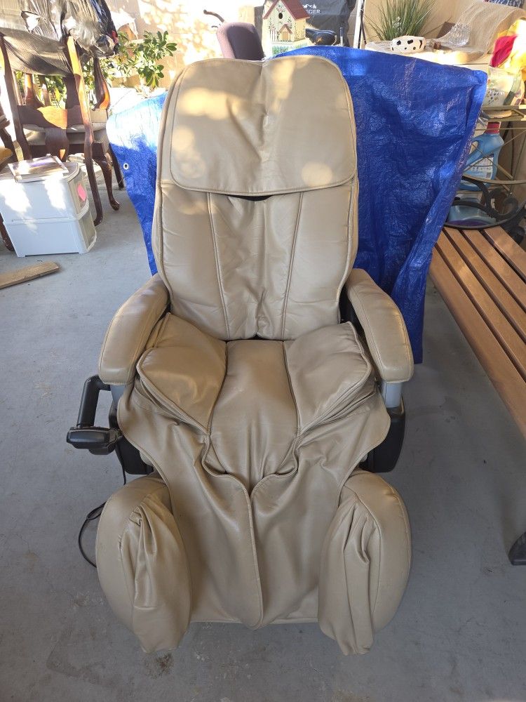 Human Touch RMS-10 Massage Chair Beige Massaging Recliner