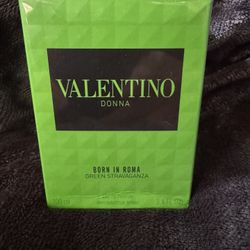 Born In Roma Donna Green Stravaganza 