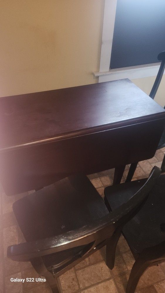 Comedor  De 4 Sillas 