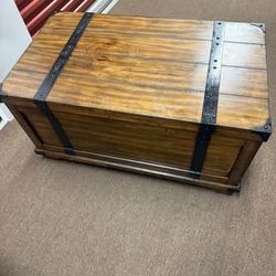 Liberty Furniture Aspen Skies Wood Storage Trunk