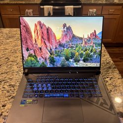 ASUS ROG STRIX GAMING LAPTOP