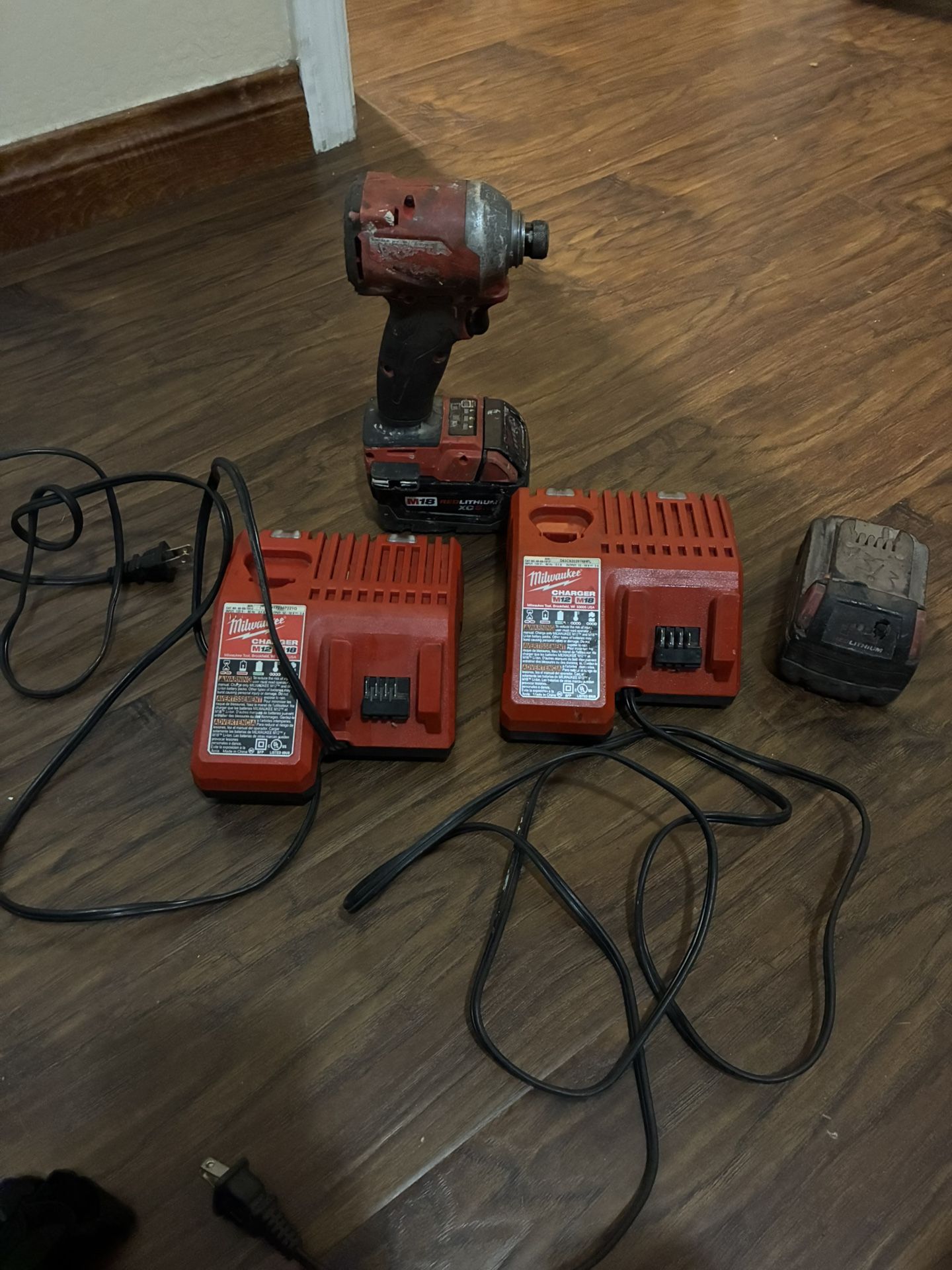 Milwaukee M18 Impact Driver Set – 2× XC5.0 Batteries – 2 Chargers – WORKS GREAT