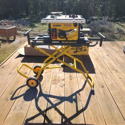 Dewalt Corded Electric 15amp 8 1/4" Table Saw, Universal Table Saw Stand