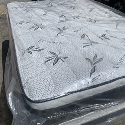 🌟✨Mattress Pillow Top All Sizes ✨🌟 ☑️ 12” inches tall 🟦All sizes 🛏💤 🟩Same day delivery available🚛 🟠Queen sizes $199 🟡Full sizes $179 🟢Twin s