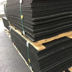 🙂 Rubber Gym Flooring Mats (4’, 6’ 3/4”) $100 Each 🙂