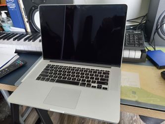 MAC PRO 15" , 16GB Ram, 500 SSD, i7 Processor