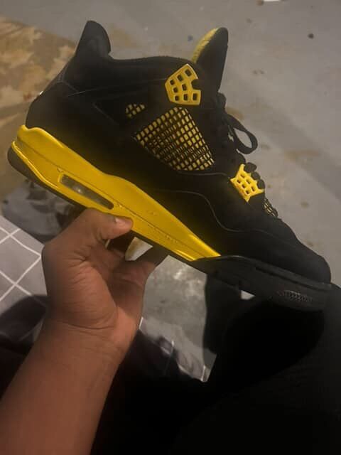 Jordan 4s